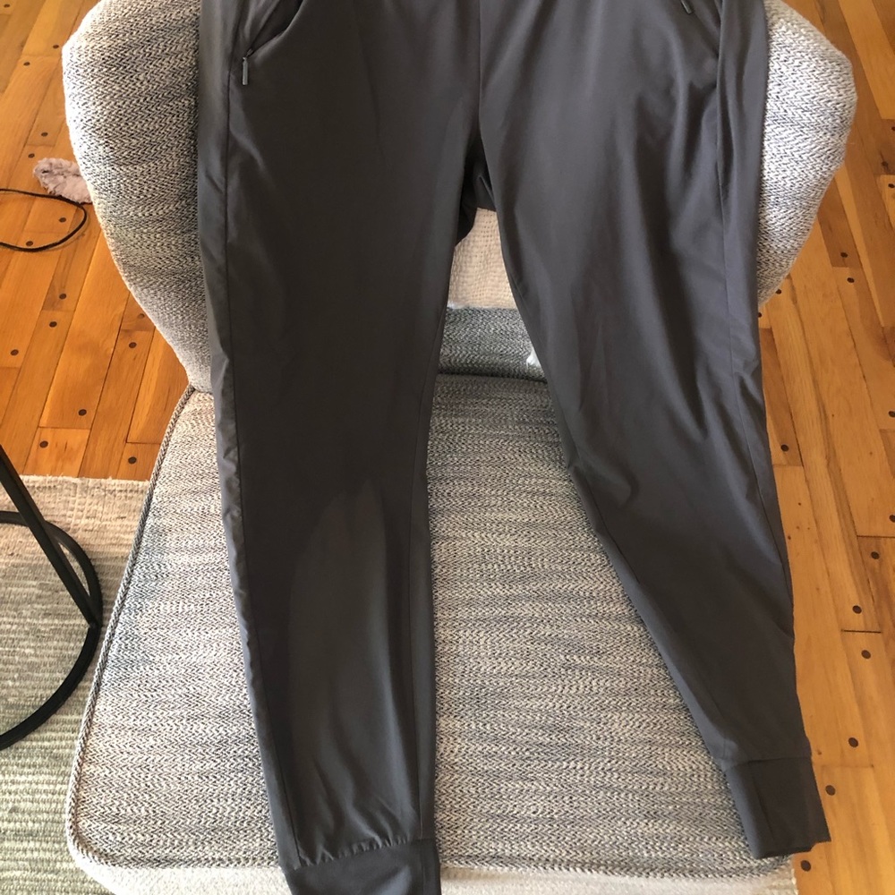 Athleta gray jogger size 6